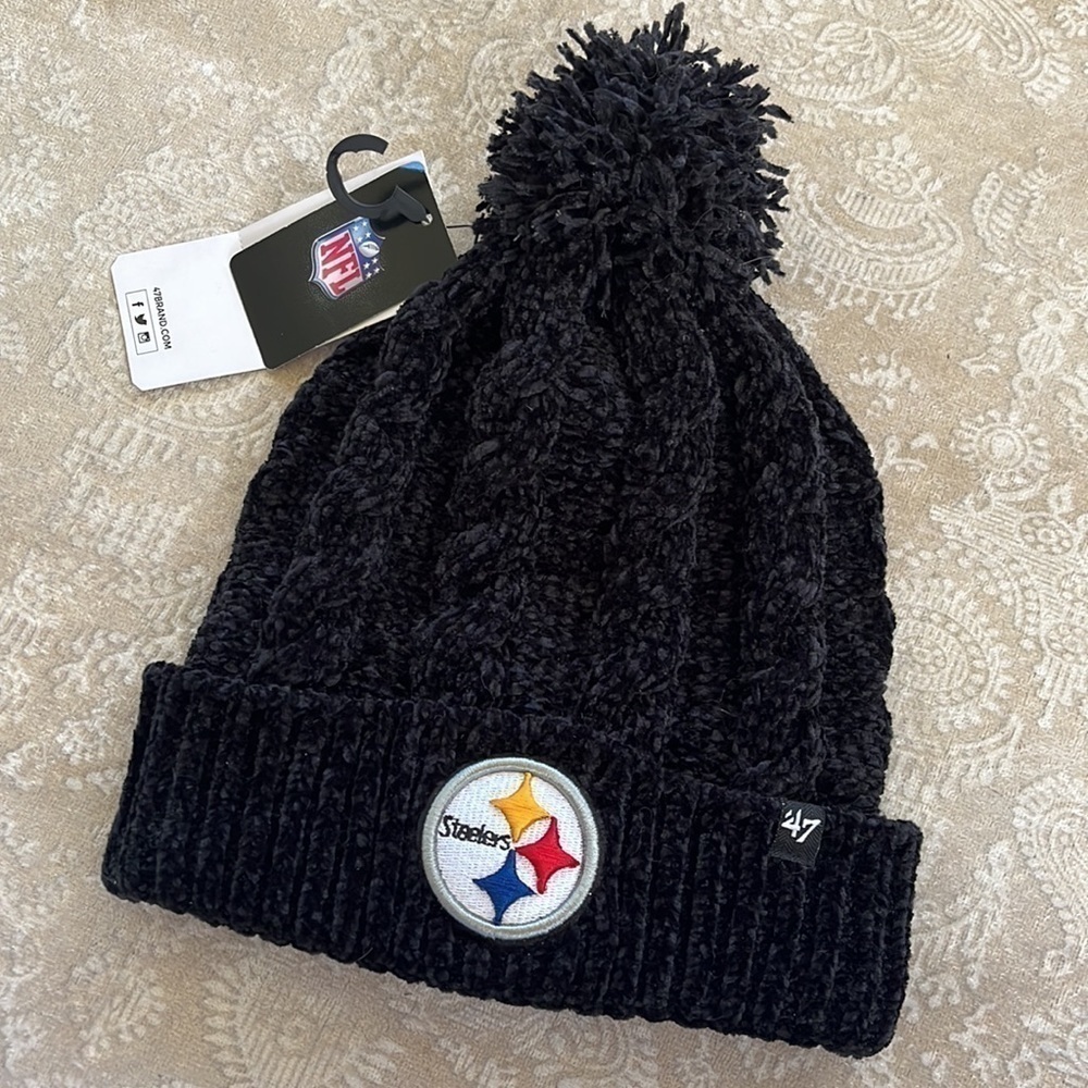 Brand New 47 Brand NFL Steelers Football Black Chenille Knit Cuffed Pom Hat - Picture 2 of 12